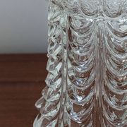 Suspension en verre moulé transparent – motif corolle