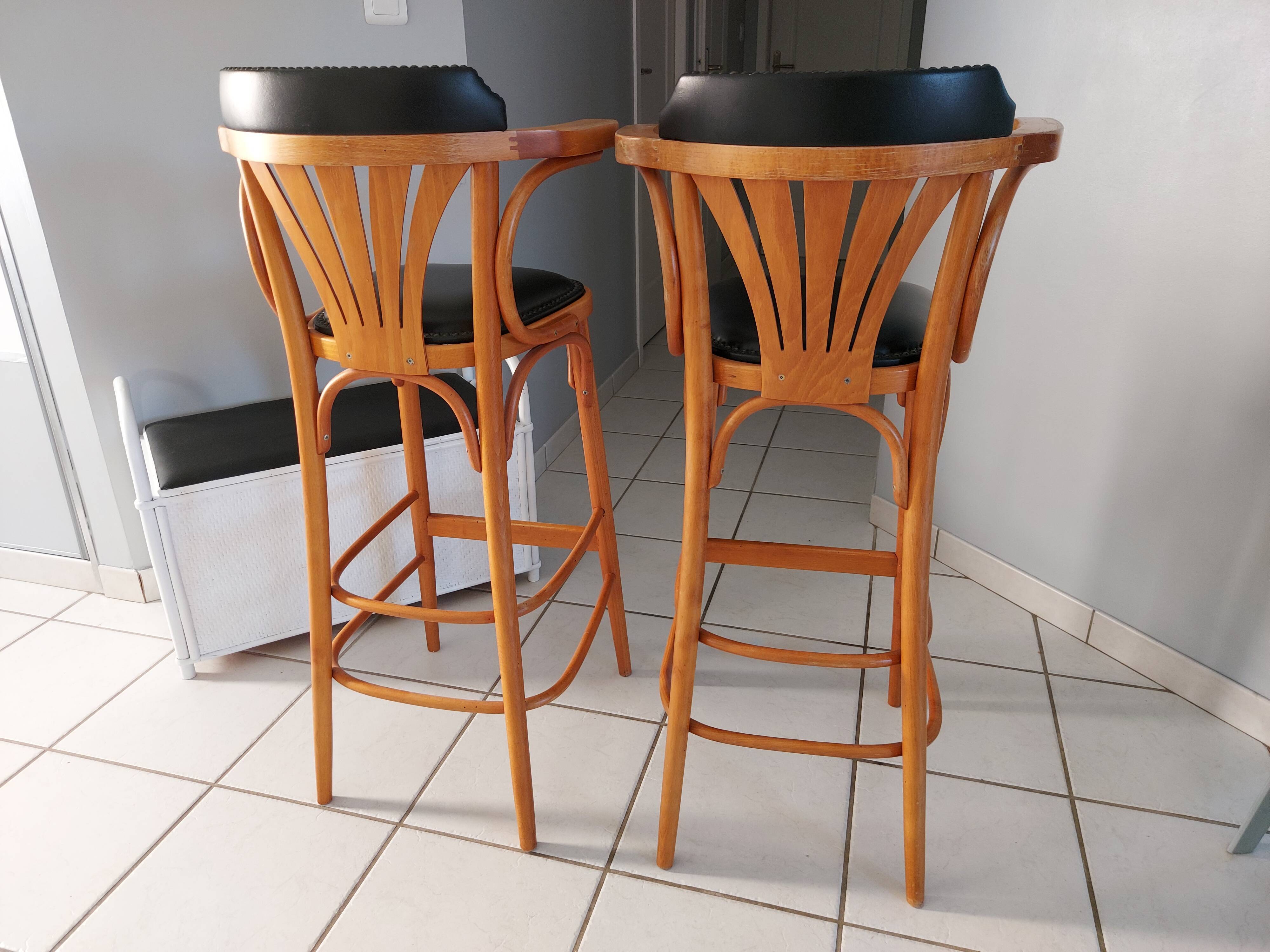 Pair of vintage bistrot bar stools