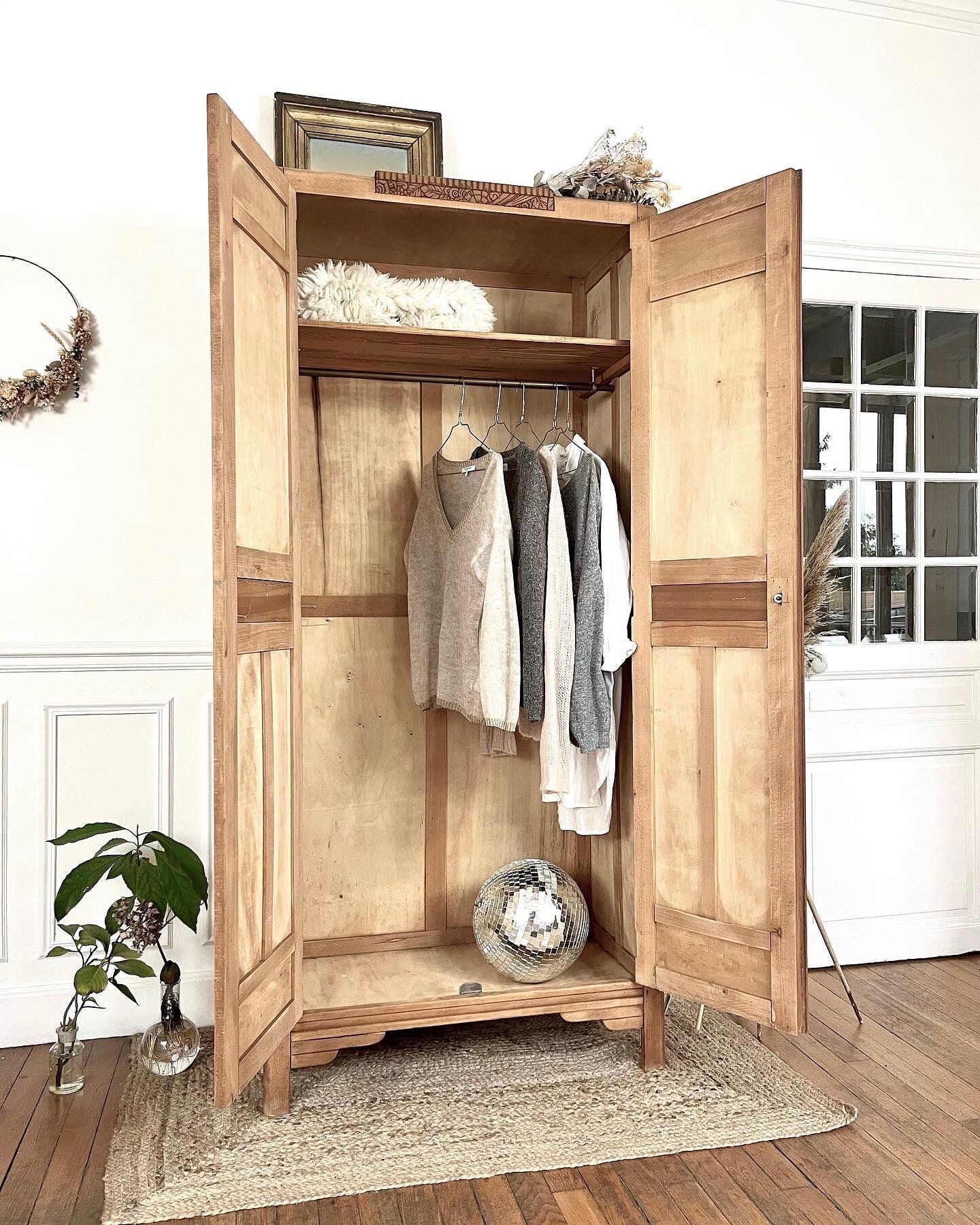 Vintage art deco cabinet