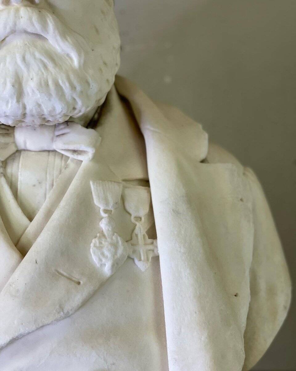 Buste en marbre de Carrare signé et daté Argenti Giosue 1886