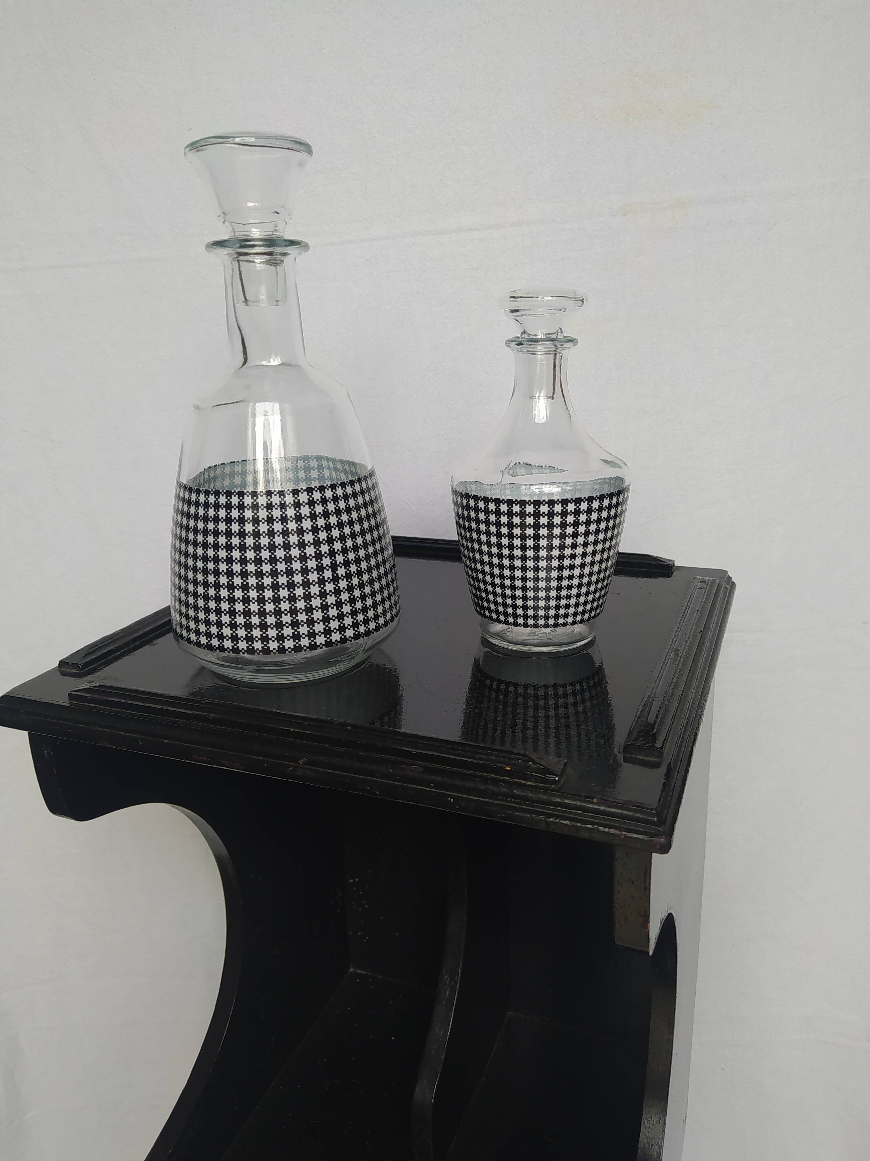 Wooden side or bedside table/vinyl storage console. Vintage.