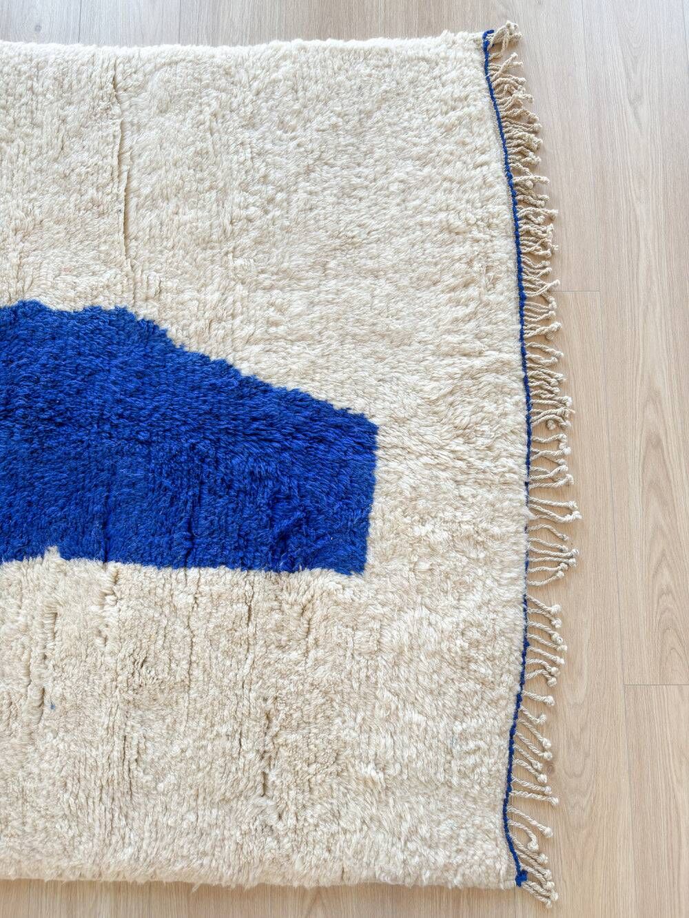 Traditional handmade Beni Ouarin rug size 150 x 250 cm