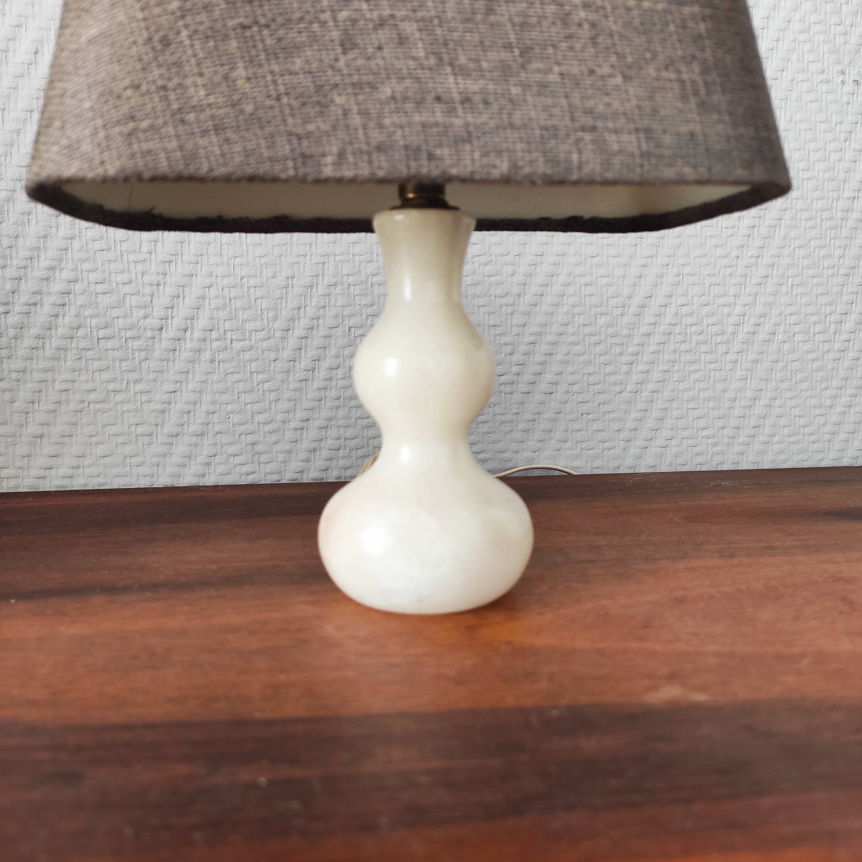 Paire de lampes vintage 1950 en albâtre