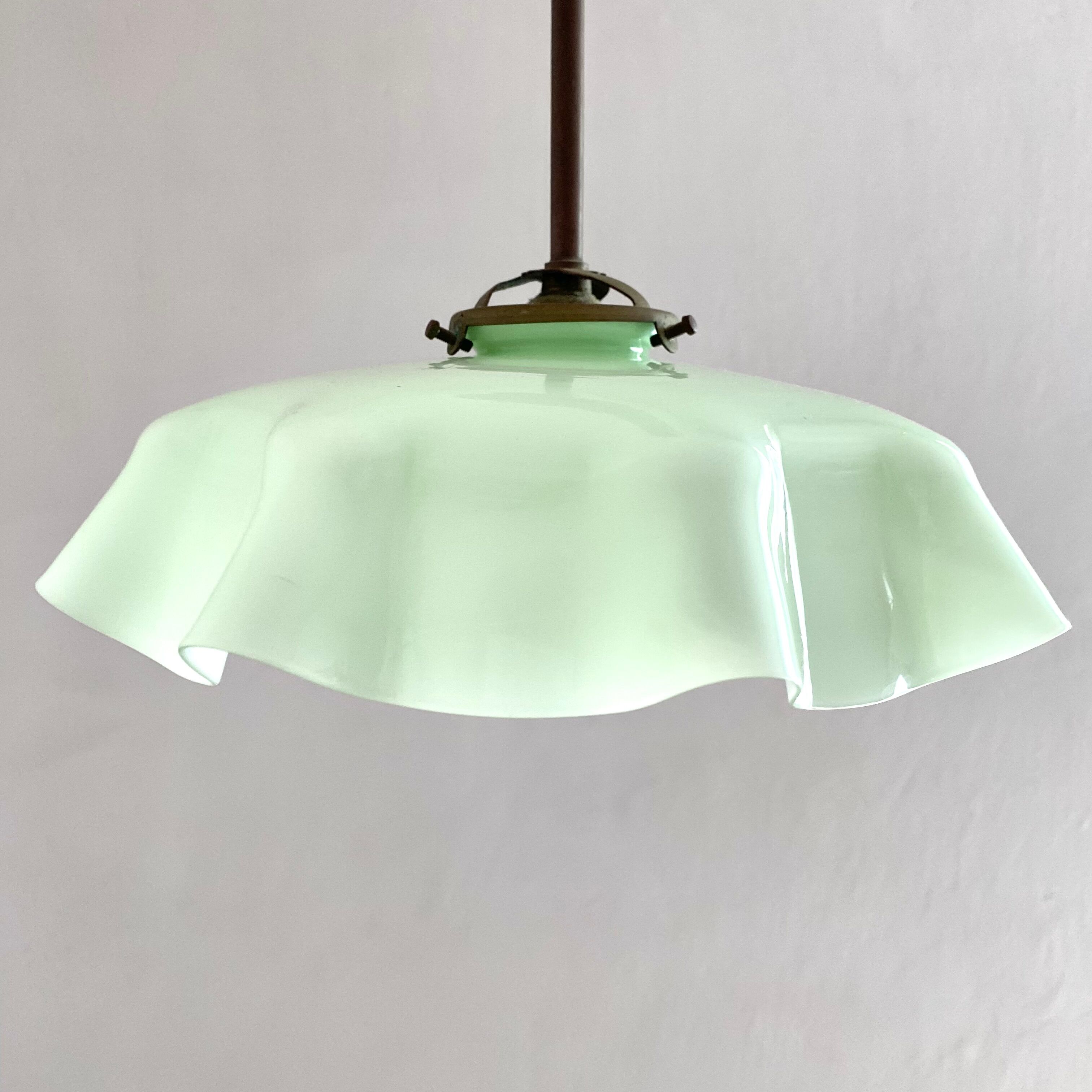 Suspension in opaline and brass of the 40s