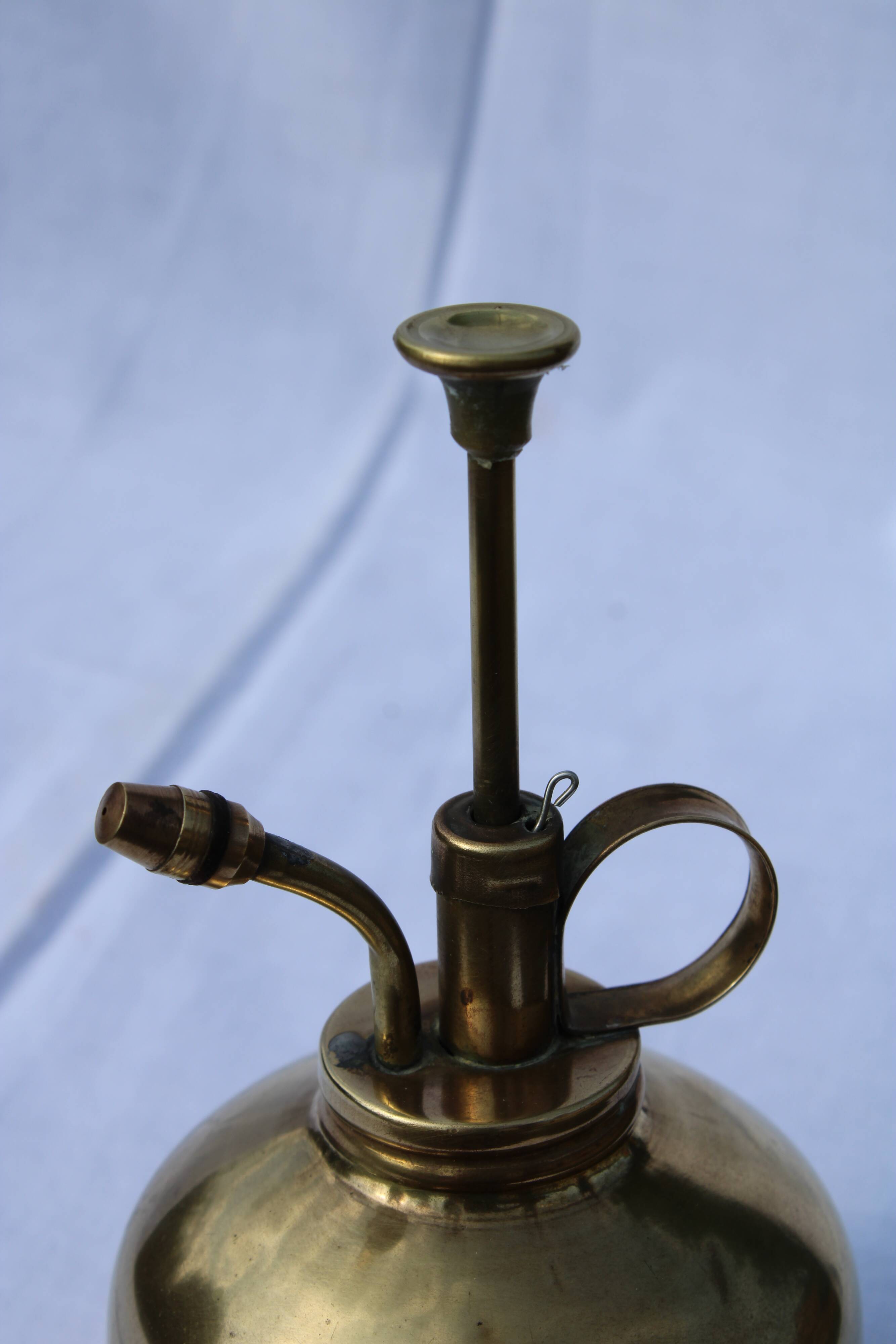 Brass spray