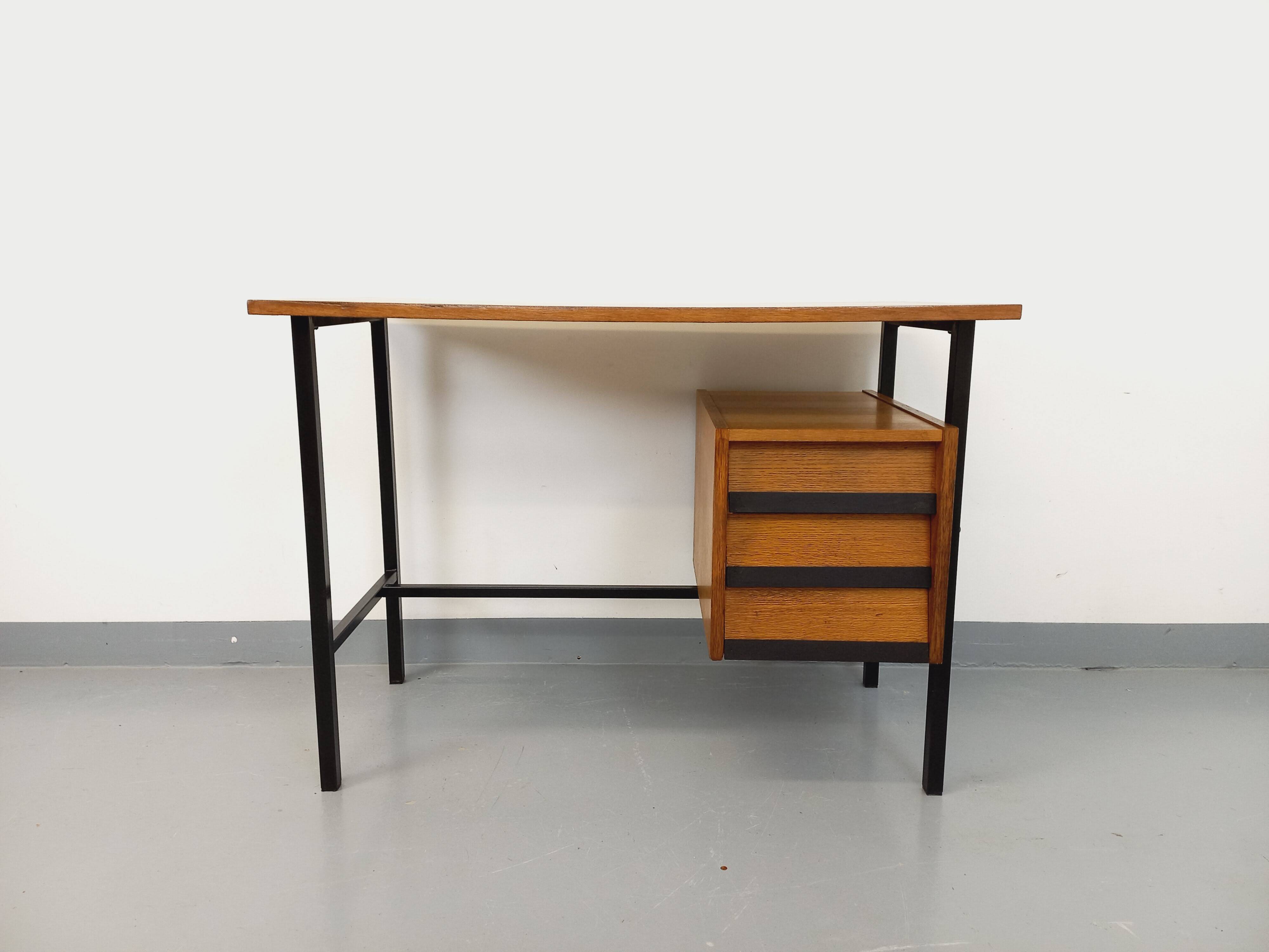 Vintage modernist desk in wood and black metal from the 60s