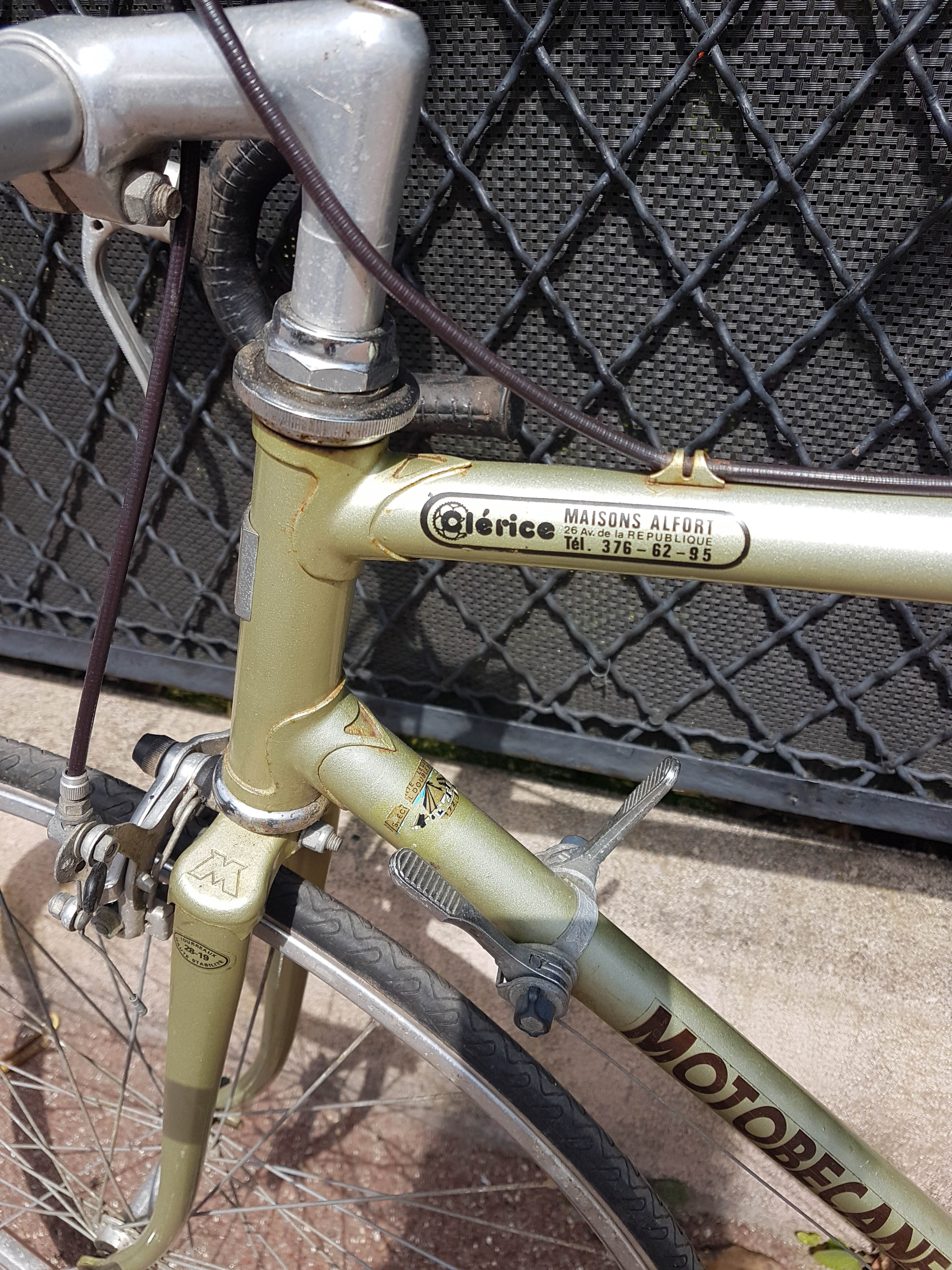 Vélo de course vintage Motobecane vert