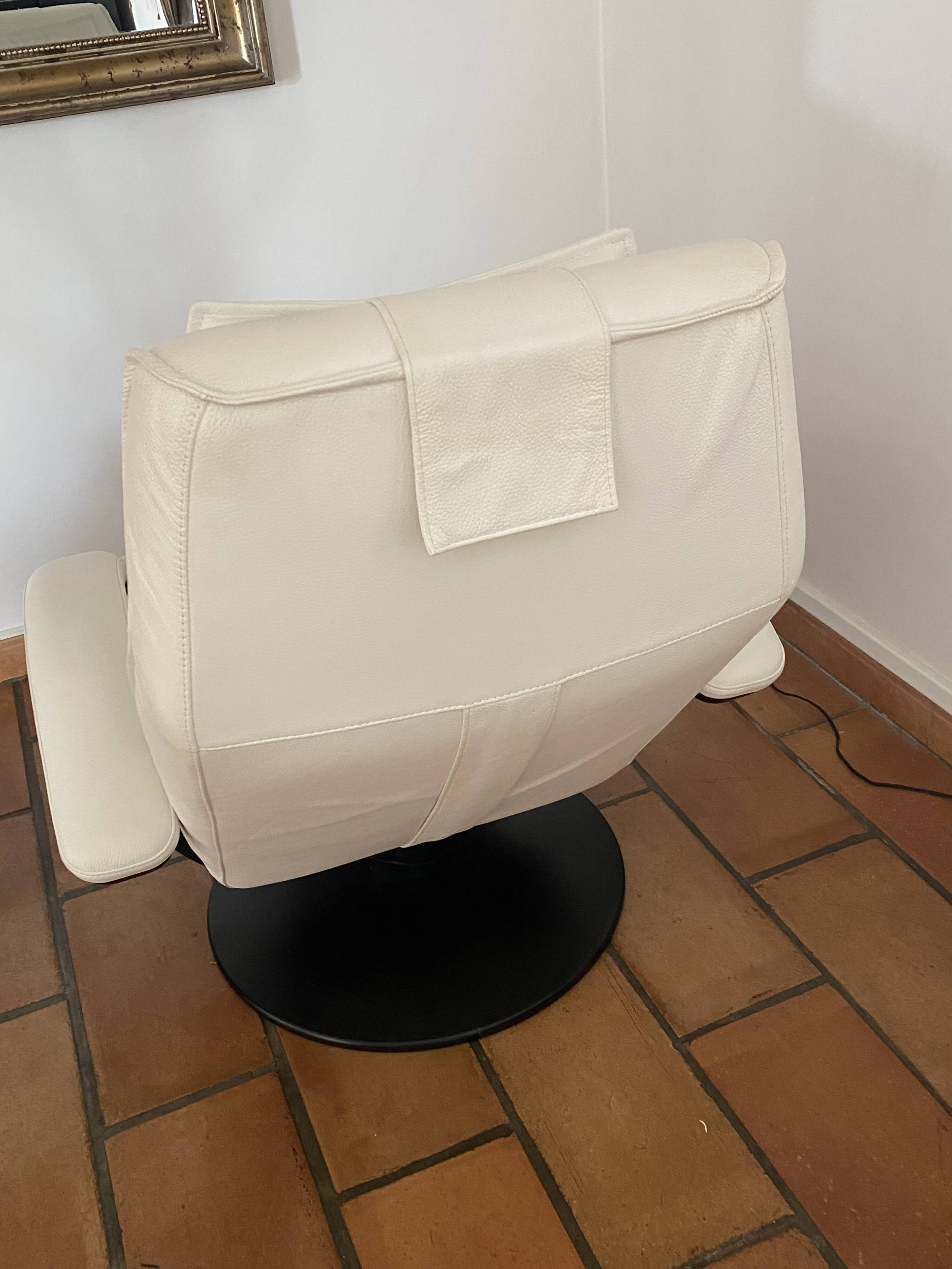 Mistral reclining armchair Roche Bobois