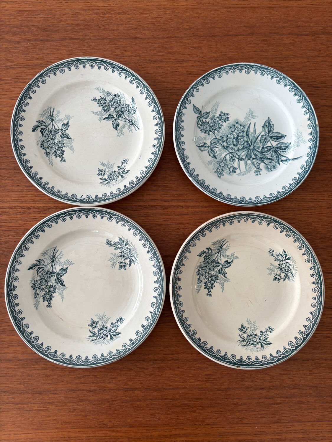 Saint-Amandinoise Margot dessert plates – Vintage iron earth fl