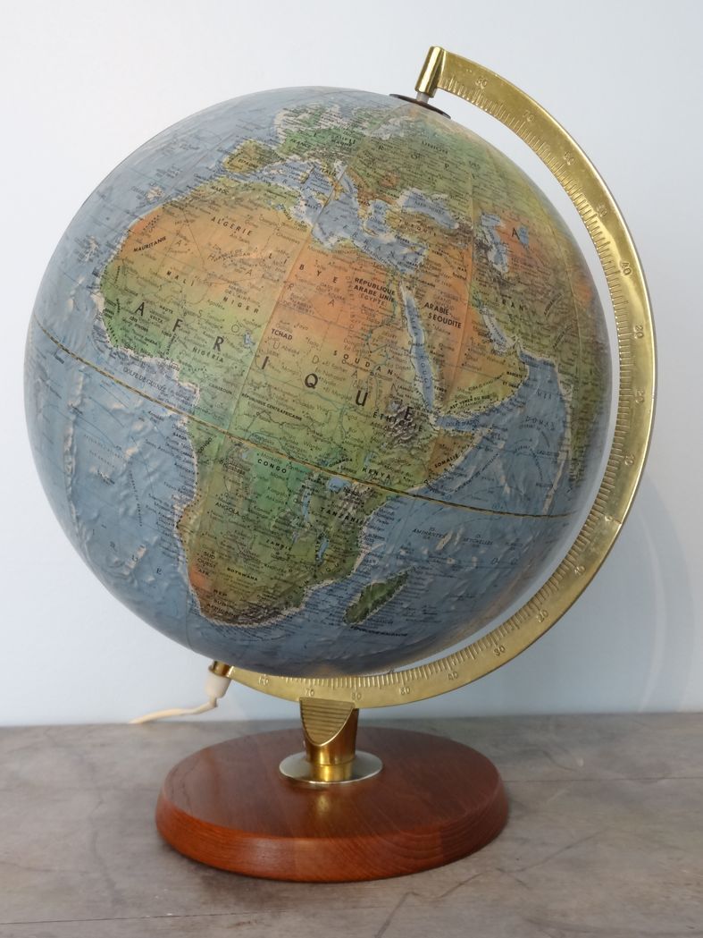 Globe Earth 50/60 foot wooden