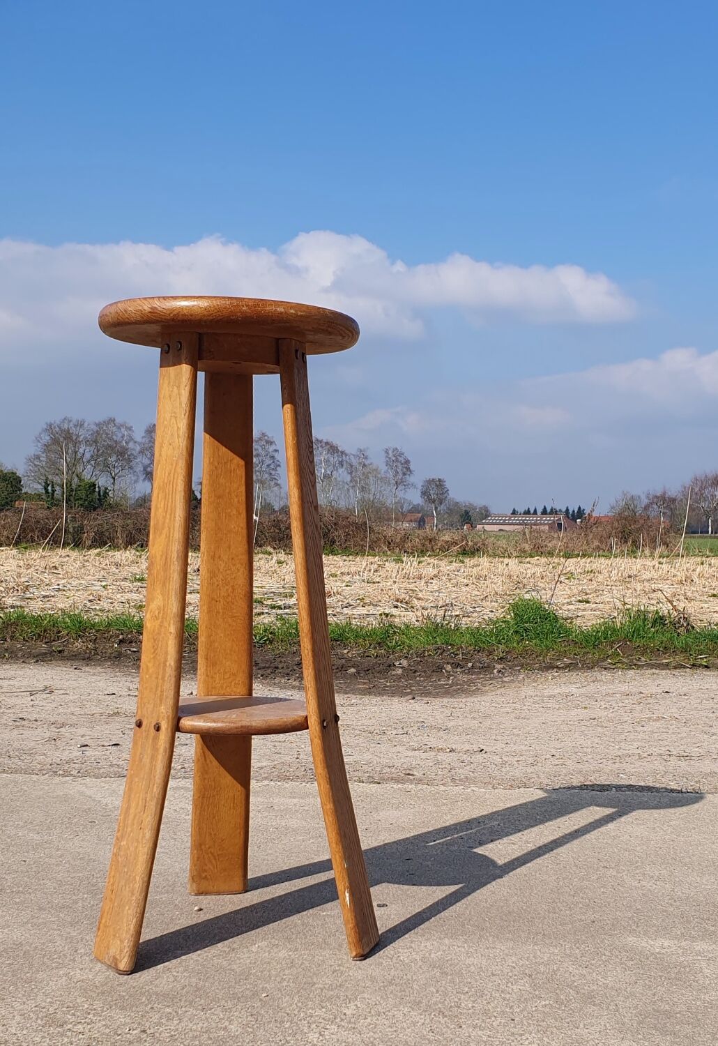 Set 4 Vintage brutalist tripod oak bar stools