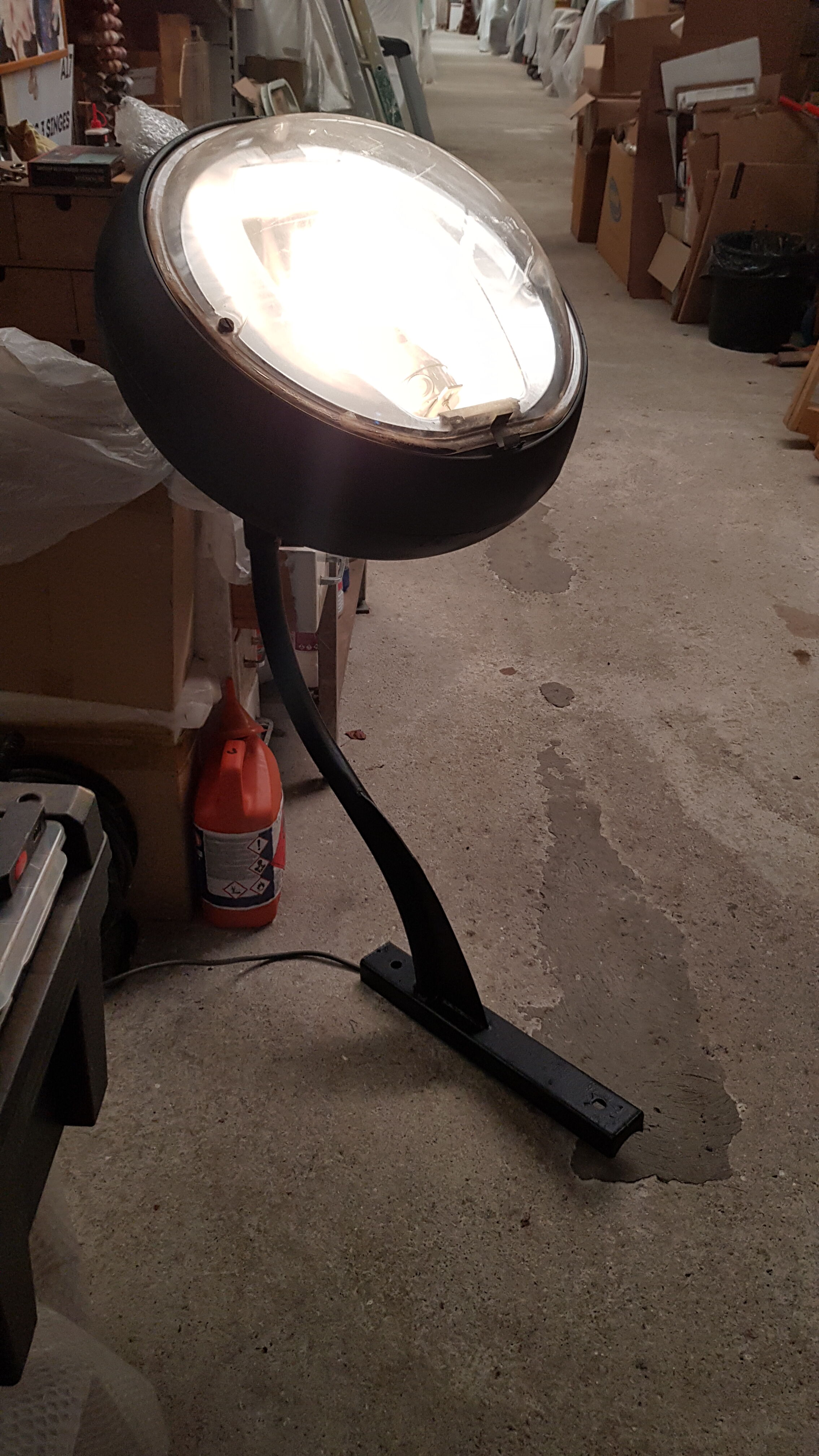 Former round lantern of public lighting of the city of Paris