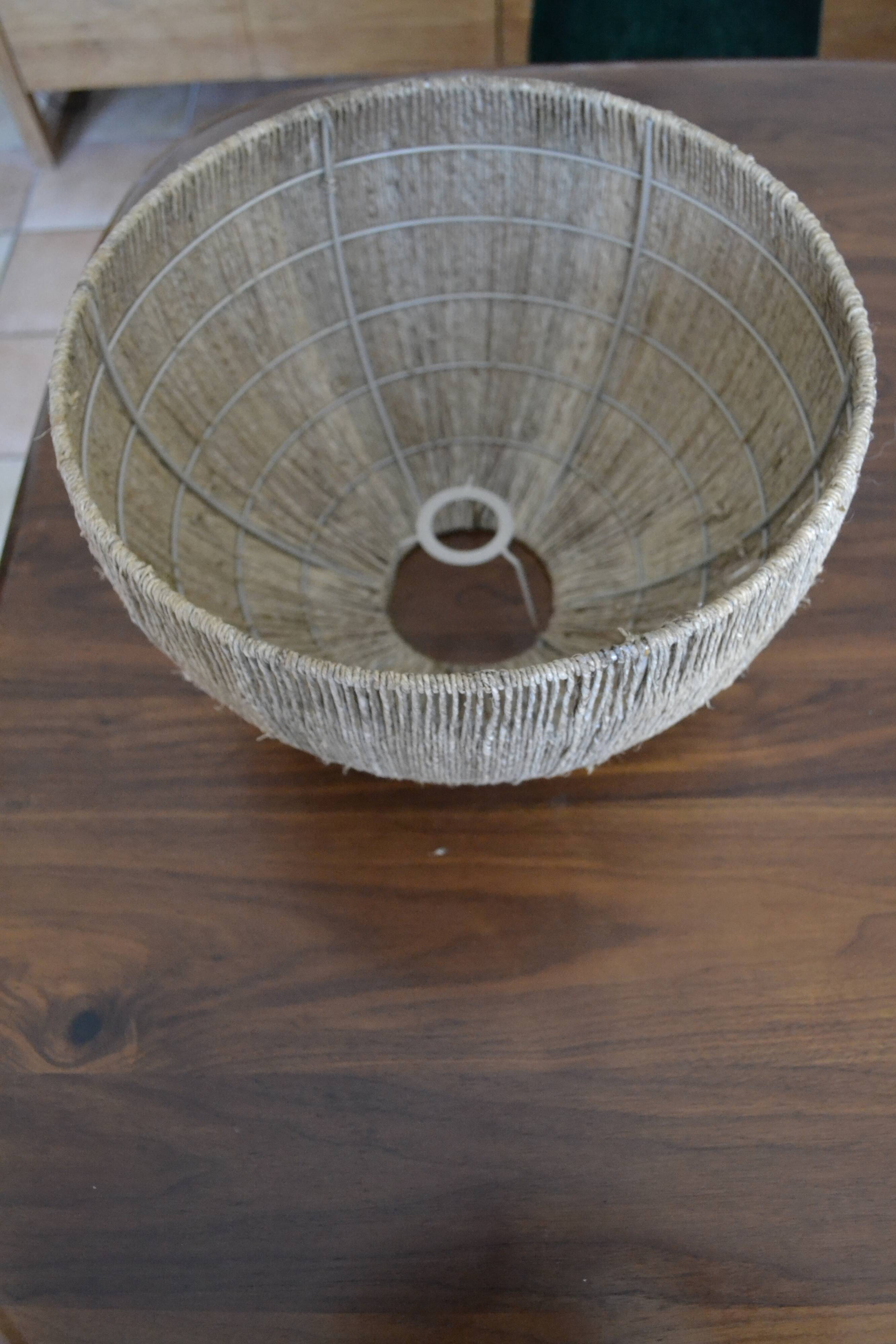 Rope suspension shade