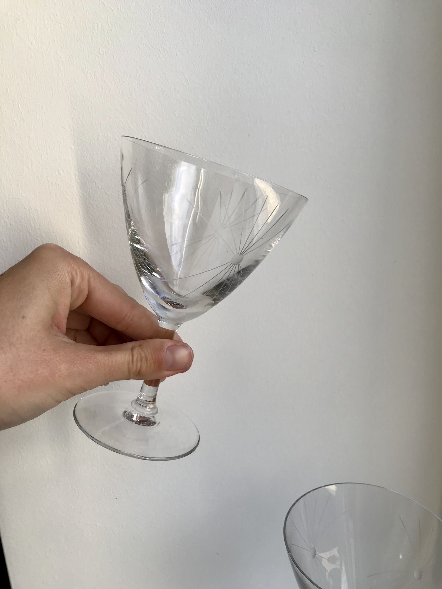 Set of 5 engraved wine glasses star model 50s