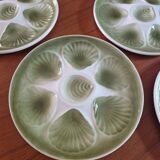 Vintage oyster service Moulin des Loups Orchies barbotine, 12 plates