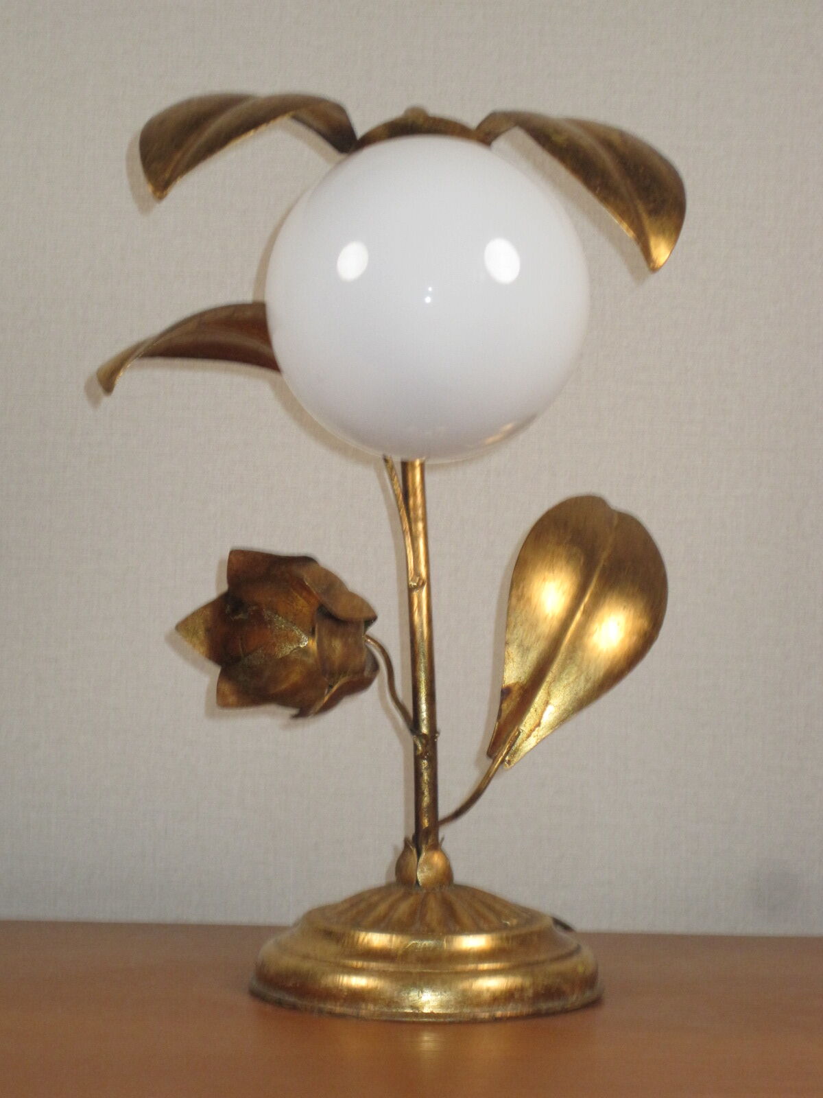 Lampe de table vintage sixties fleur clochette muguet et feuillage en métal doré