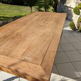 Farm table