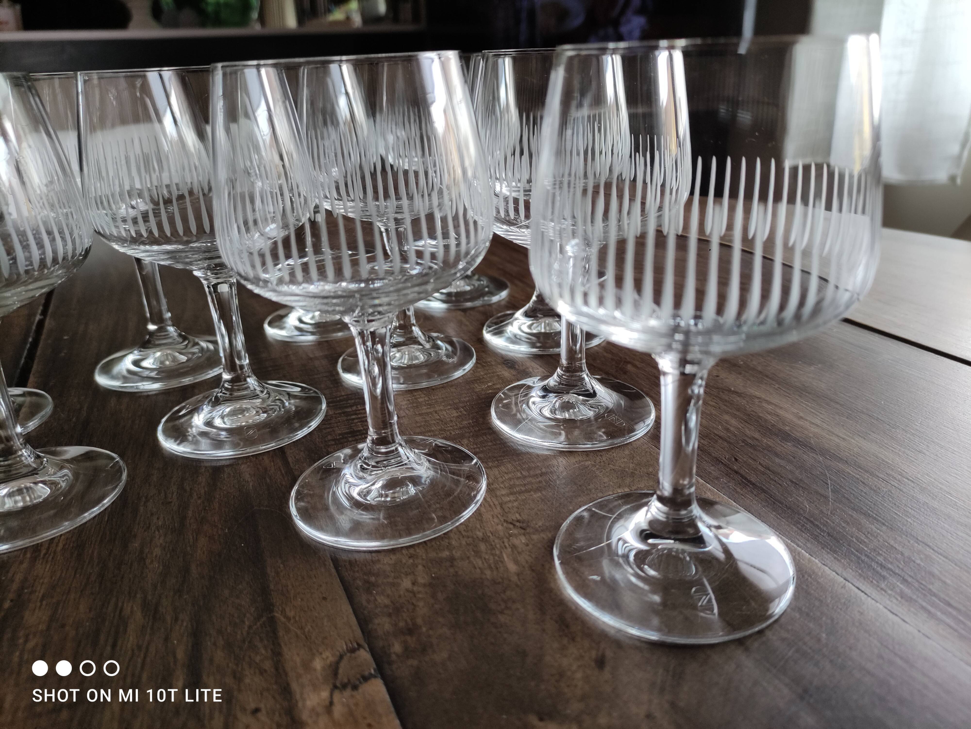 Set of 11 old wine glasses shaped chiseled crystal balloons