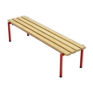 banc à lattes d’acier