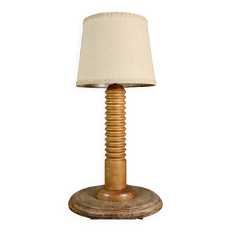 Grande lampe de table en bois tourné, France, années 50