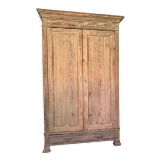Country cabinet