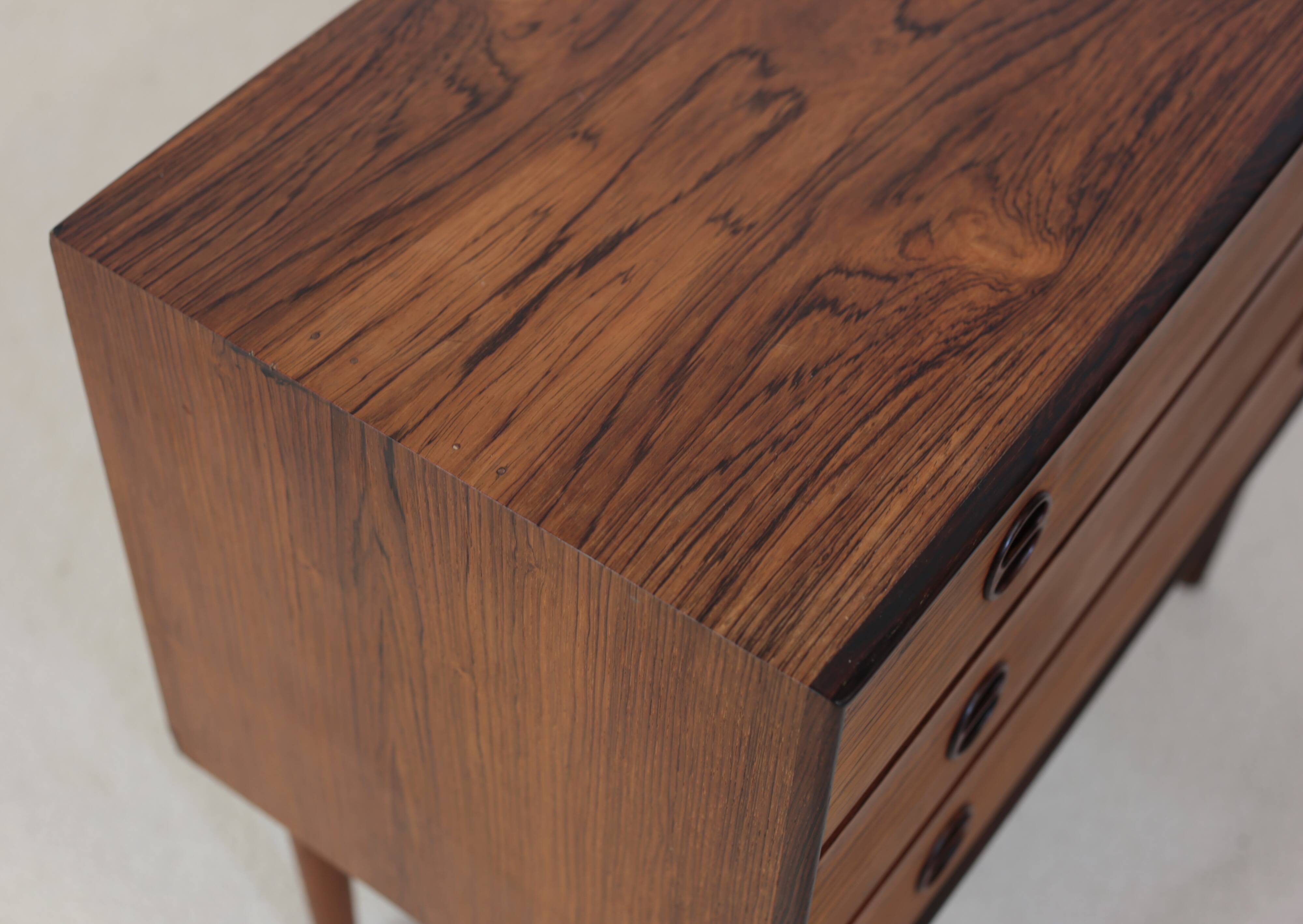 Rosewood chest of drawers