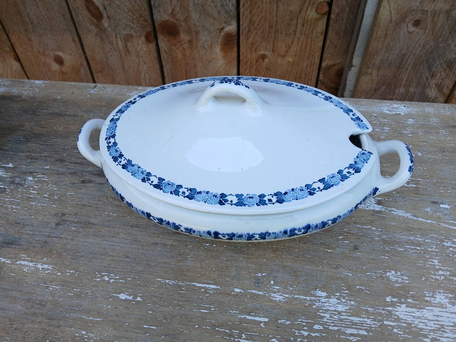 Soupière ancienne Villeroy & Boch - décor fleurs bleues