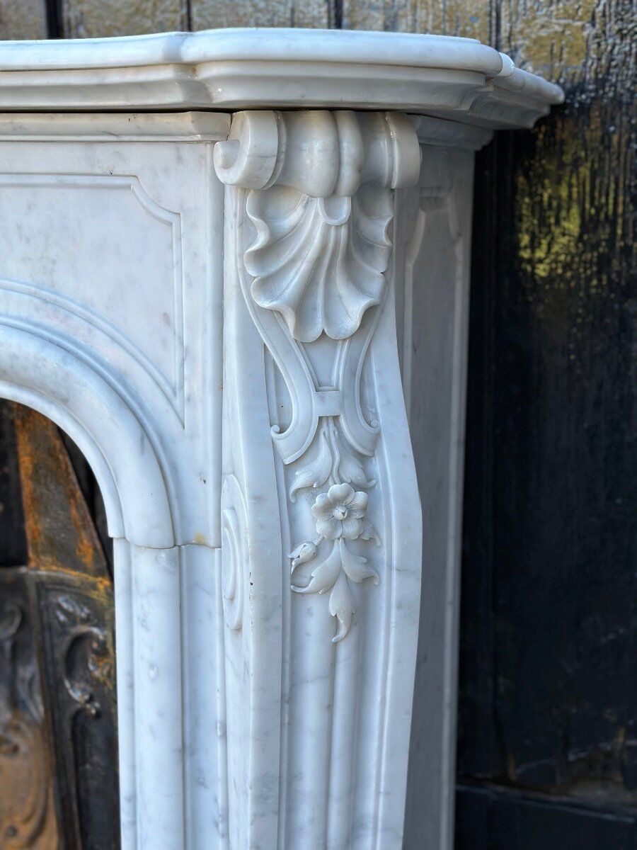 Louis XV style fireplace in Carrara marble and cast iron fireplace