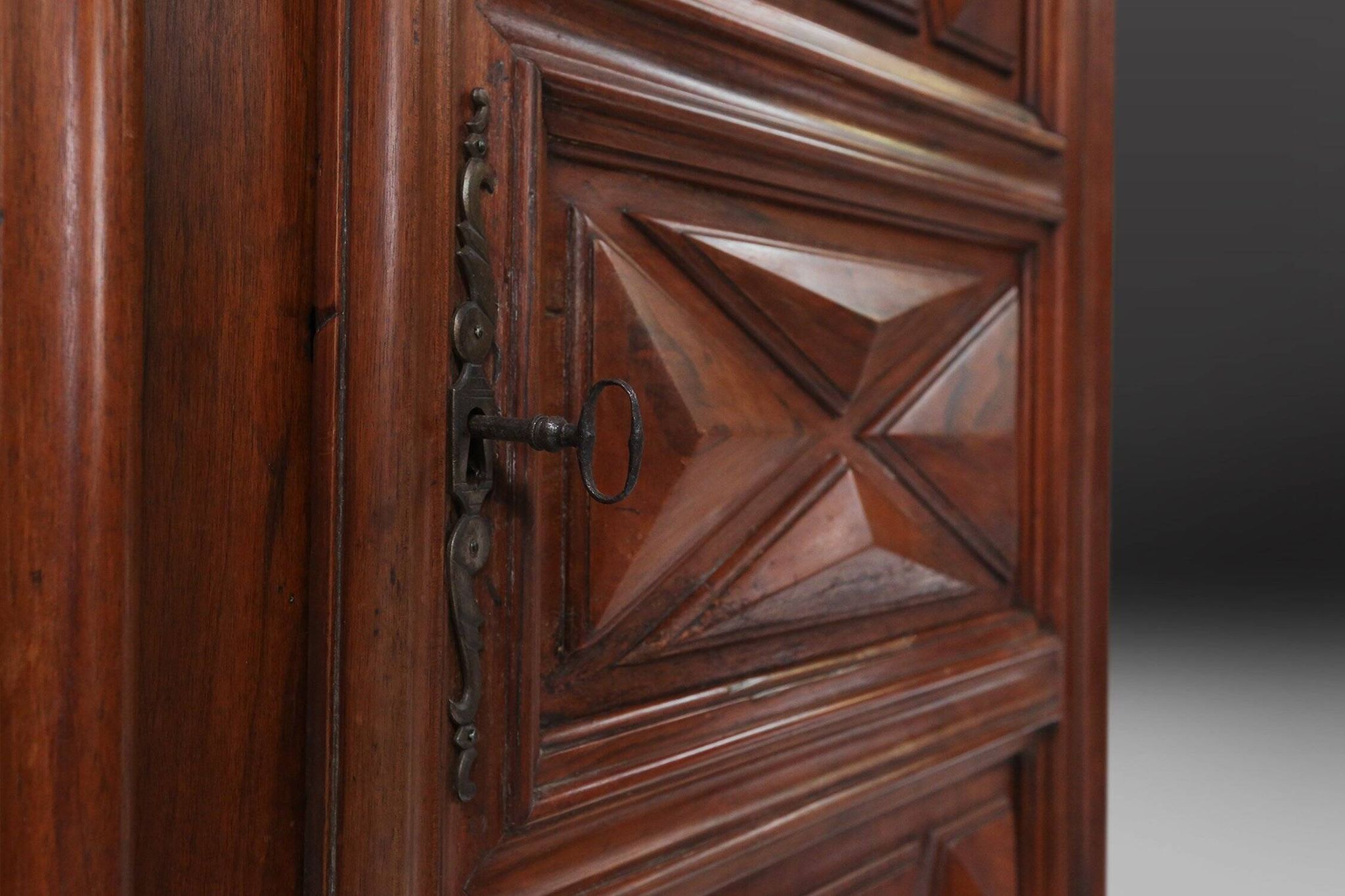 Early 17th Century French Louis XIII Oak Wardrobe with Geometric Carving