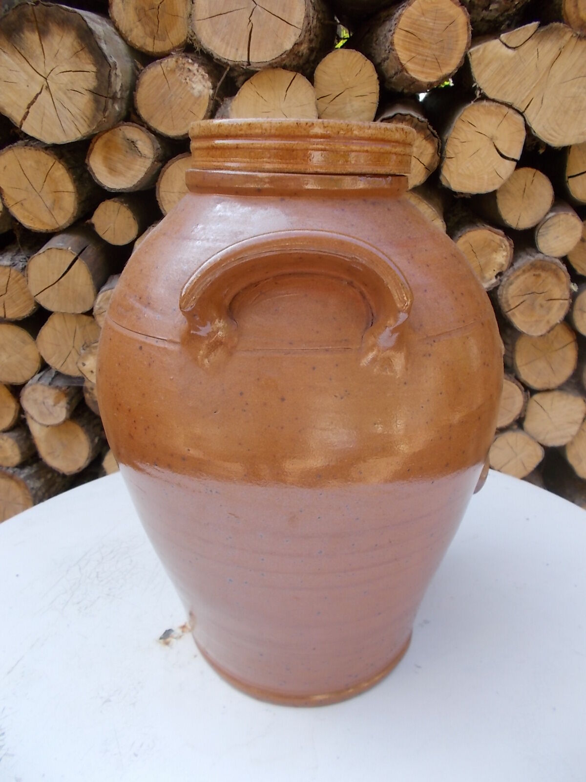 Old vinegar sandstone pot