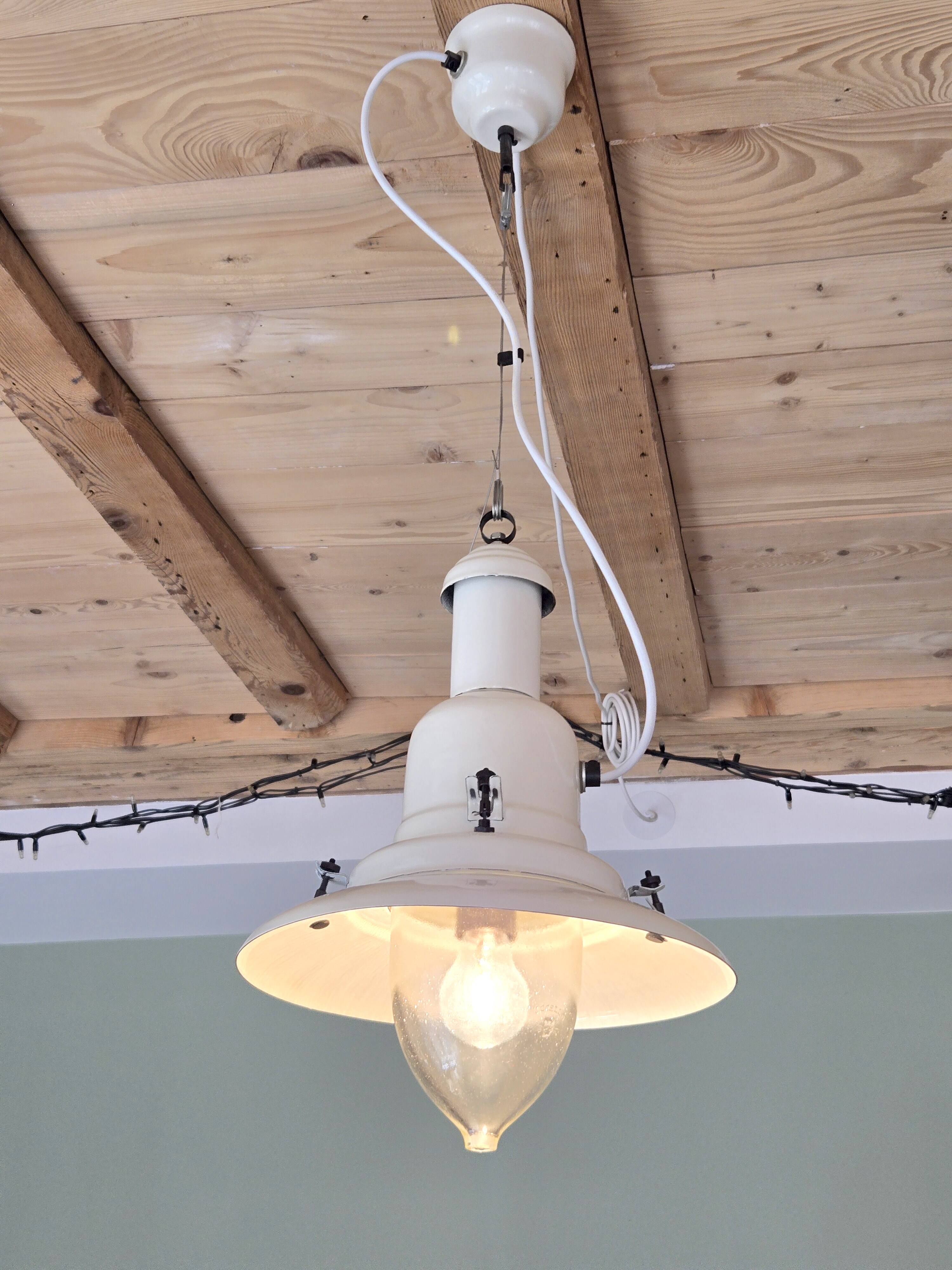 White fisherman's lamp or pendant light - Ucello design from the 80s