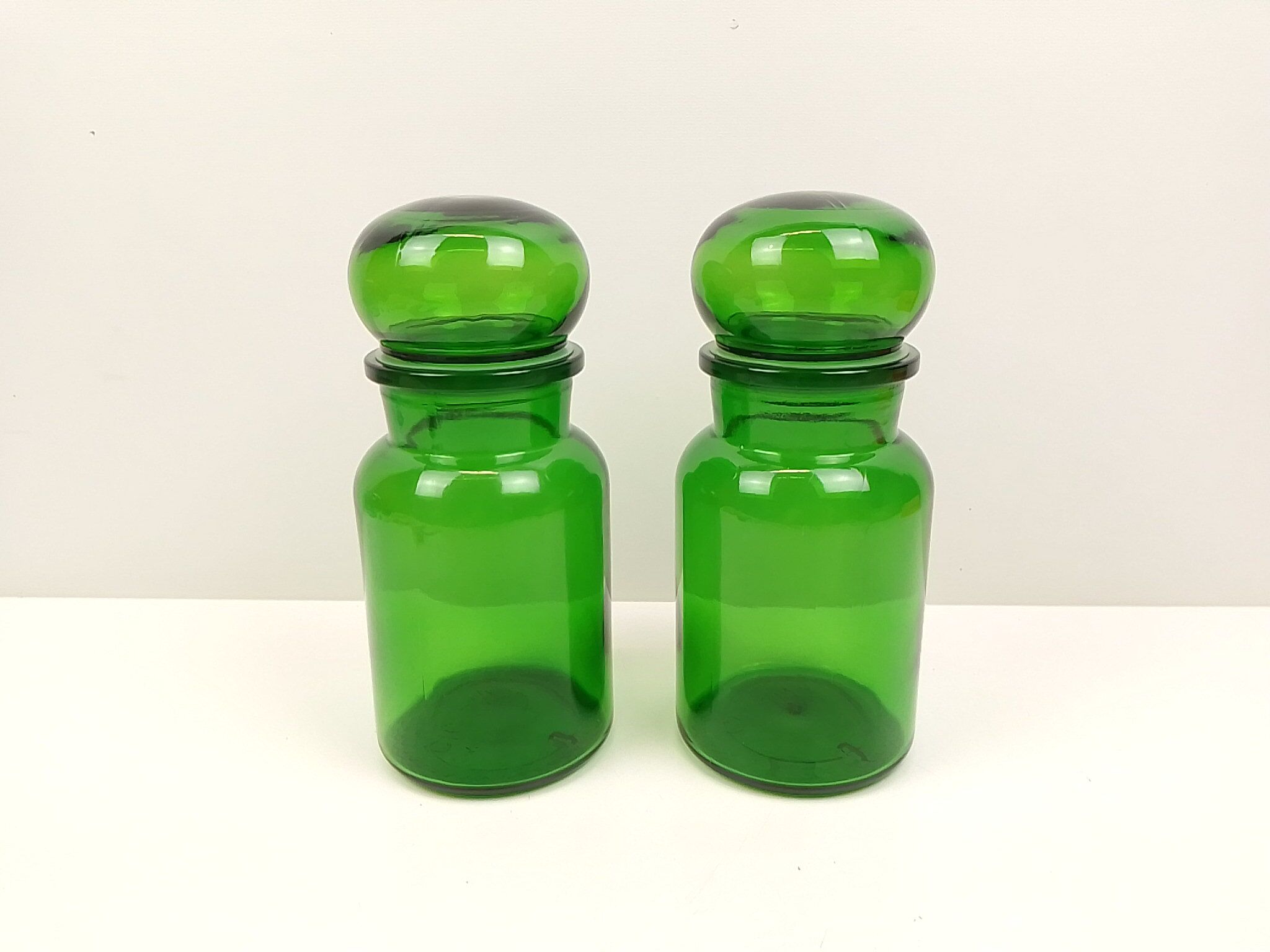 Set of 2 airtight green glass jars 22.5 cm