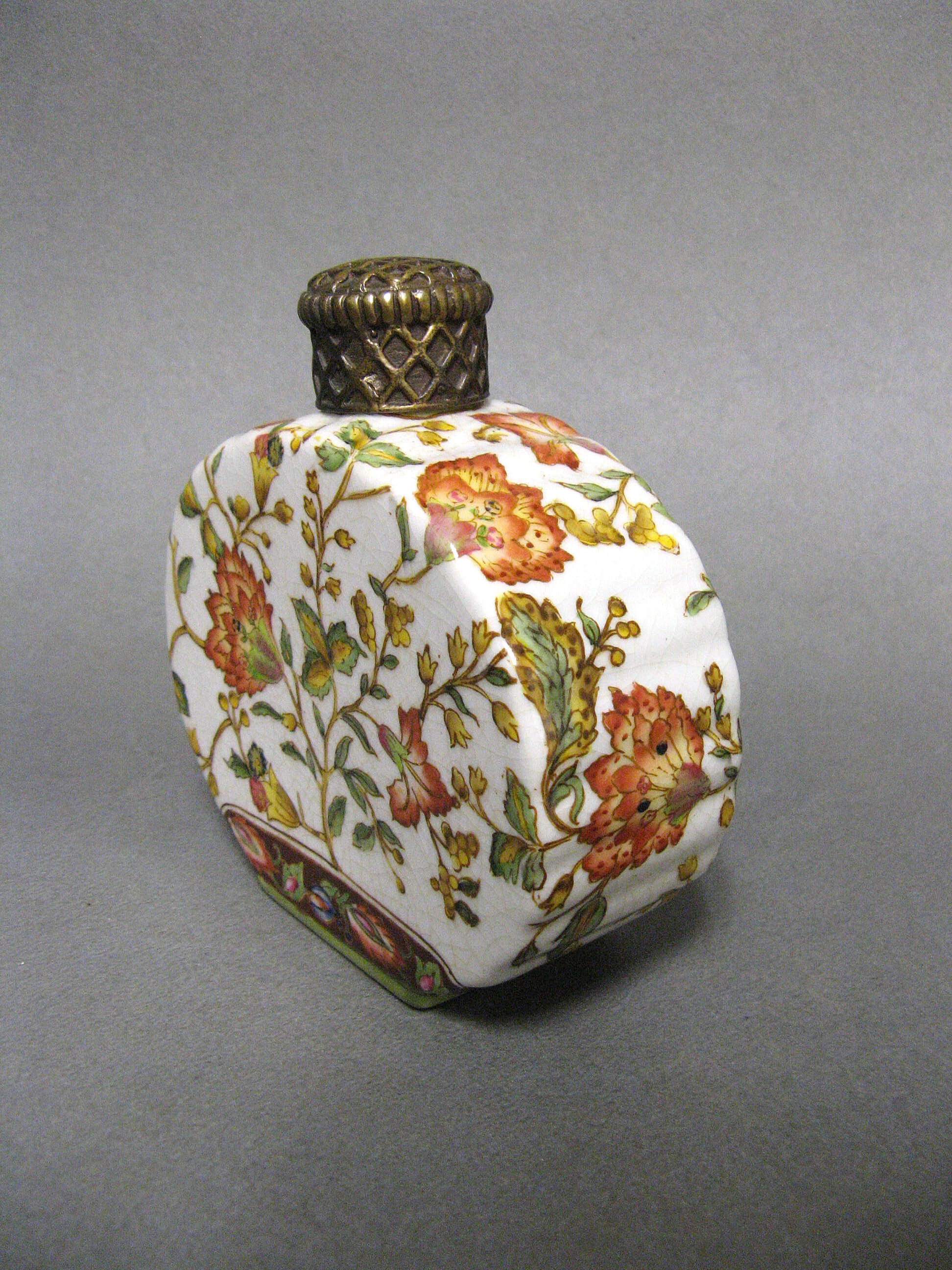 Wong Lee cracked porcelain bottle 1895.