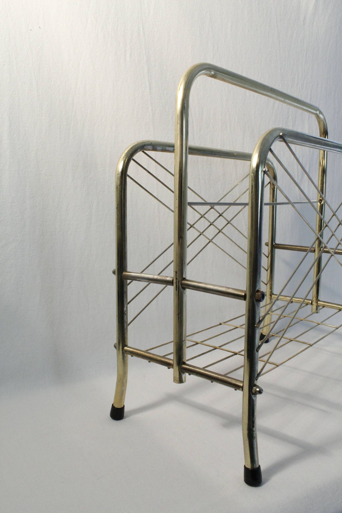 Vintage gilded metal magazine racks - 70s