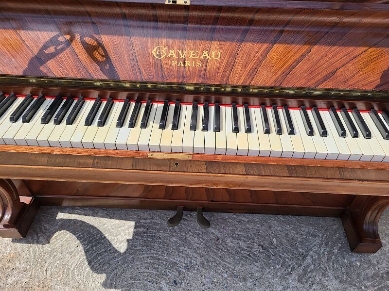 Old piano gaveau paris
