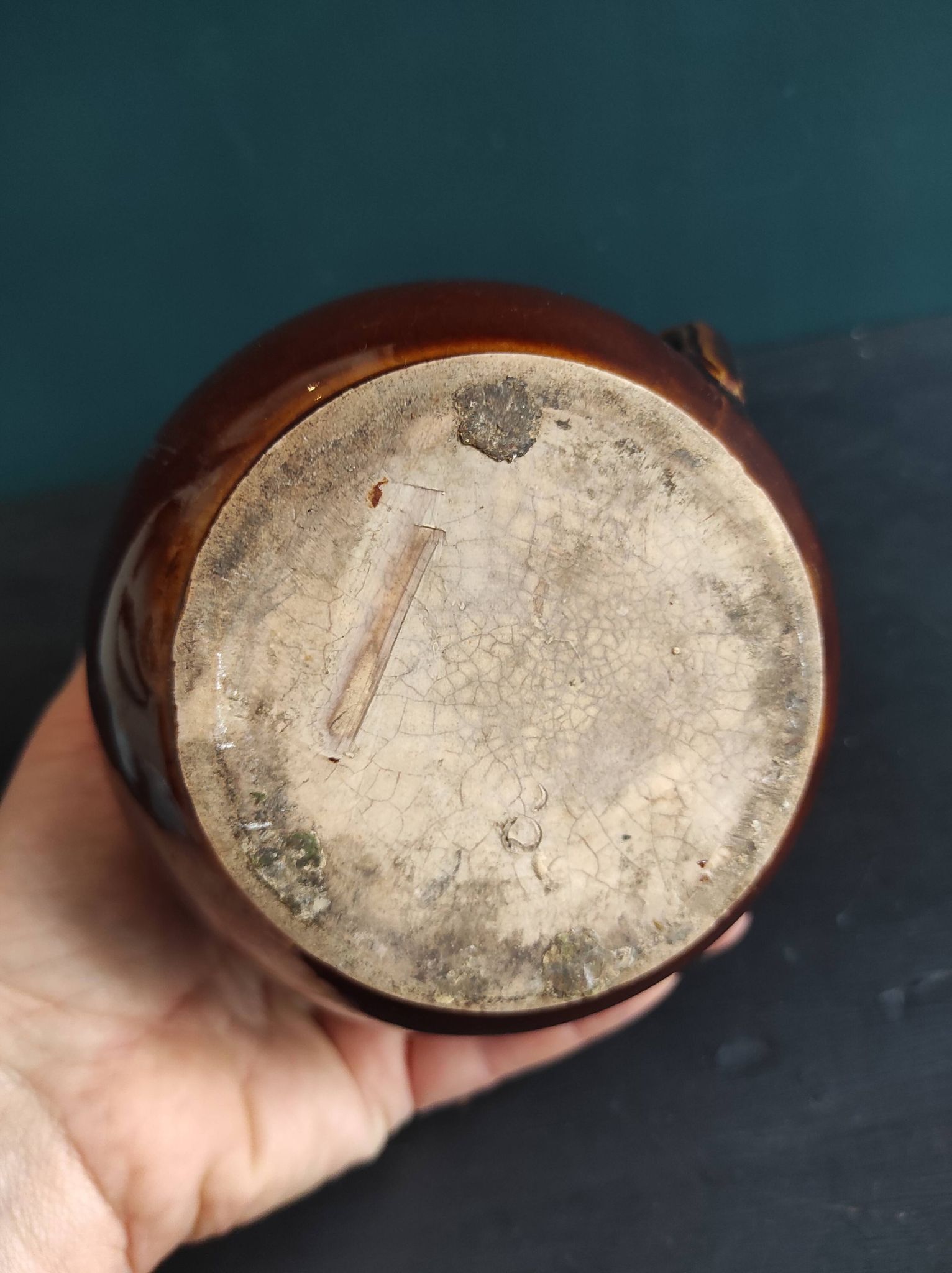 Cruche vintage en majolique française