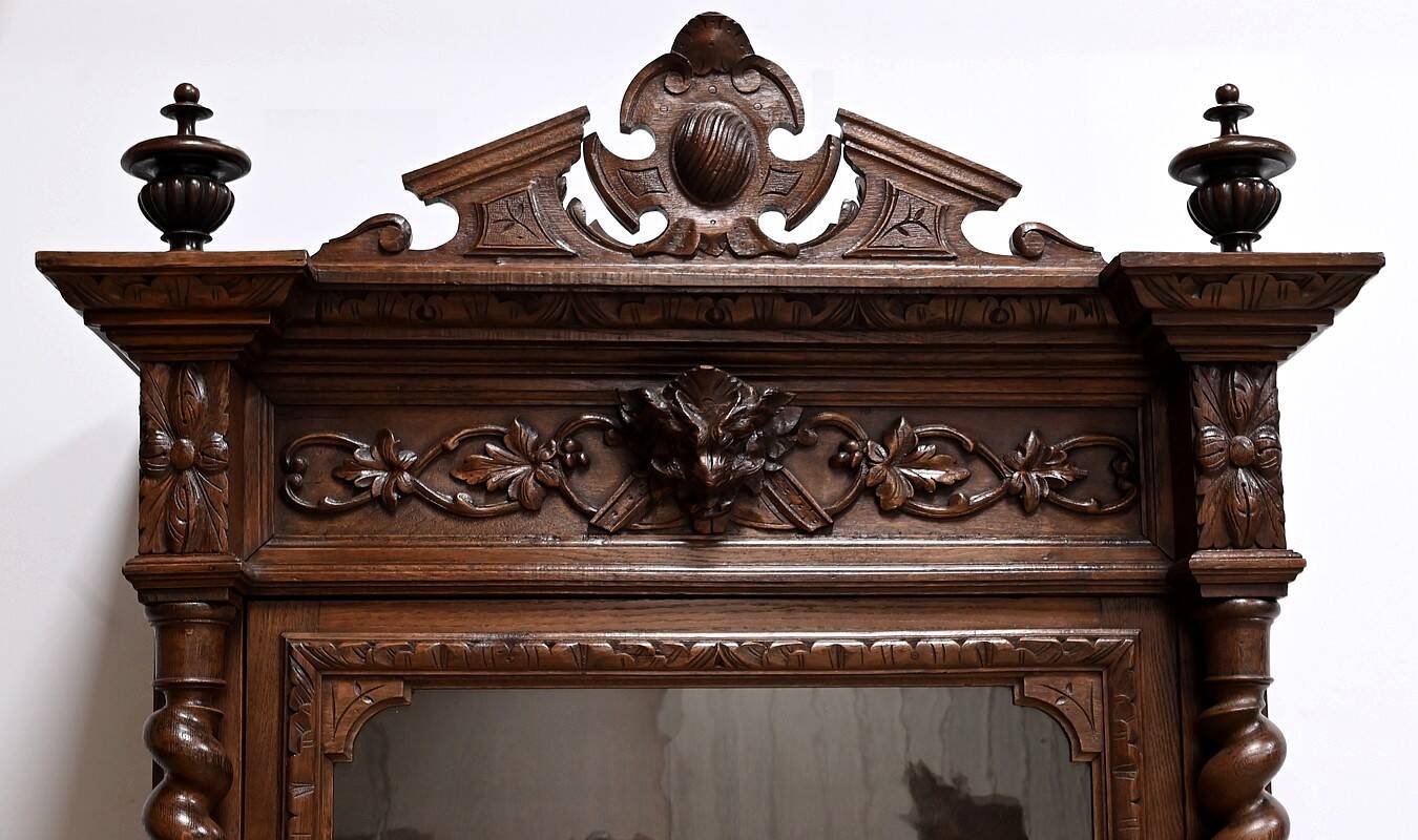 Narrow Oak Display Cabinet, Louis XIII style – Late 19th century