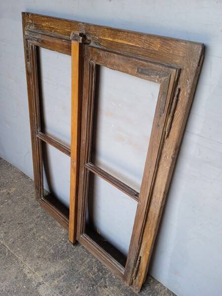 18th century chestnut window 107/83cm