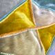 Coussin en velours vintage