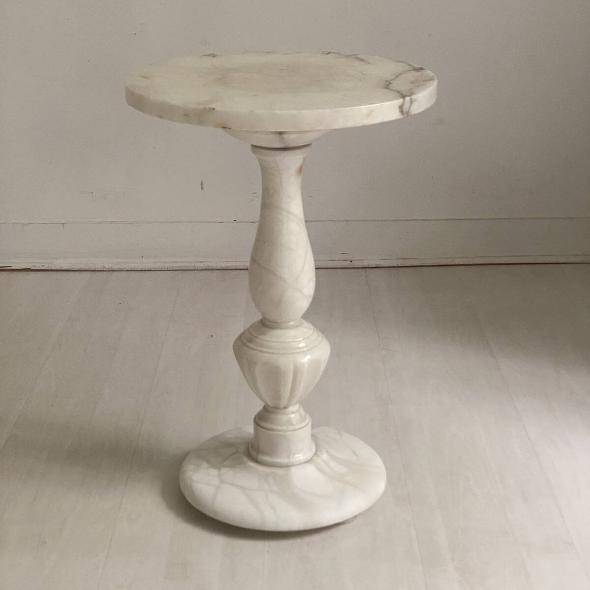 Sellette Colonne en Albatre