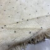 White berbere wool carpet with black dots 200x290cm