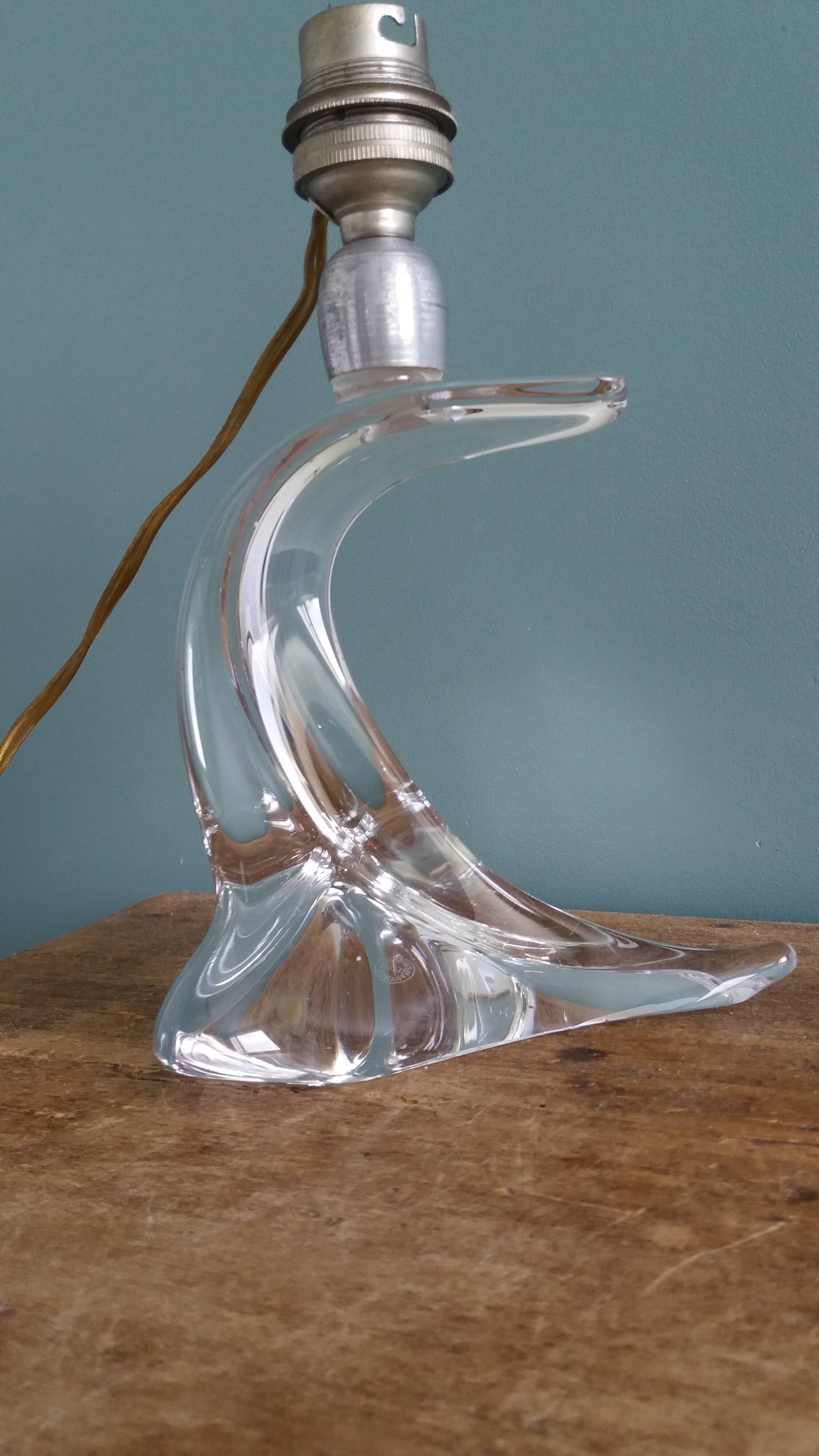 Saint-Louis crystal lamp with a free-form wave base.