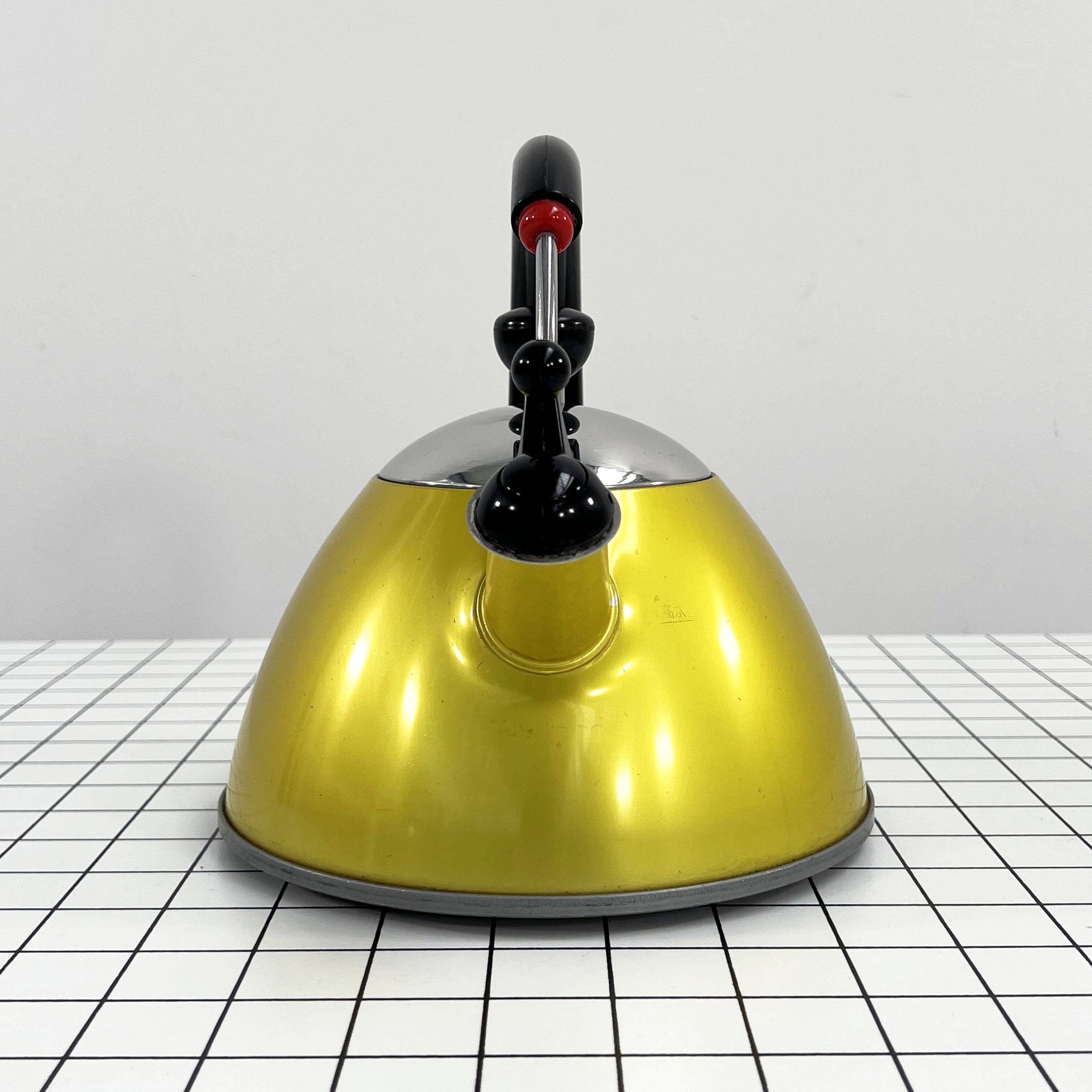 Postmodern yellow kettle by Mikado Japan, 1980