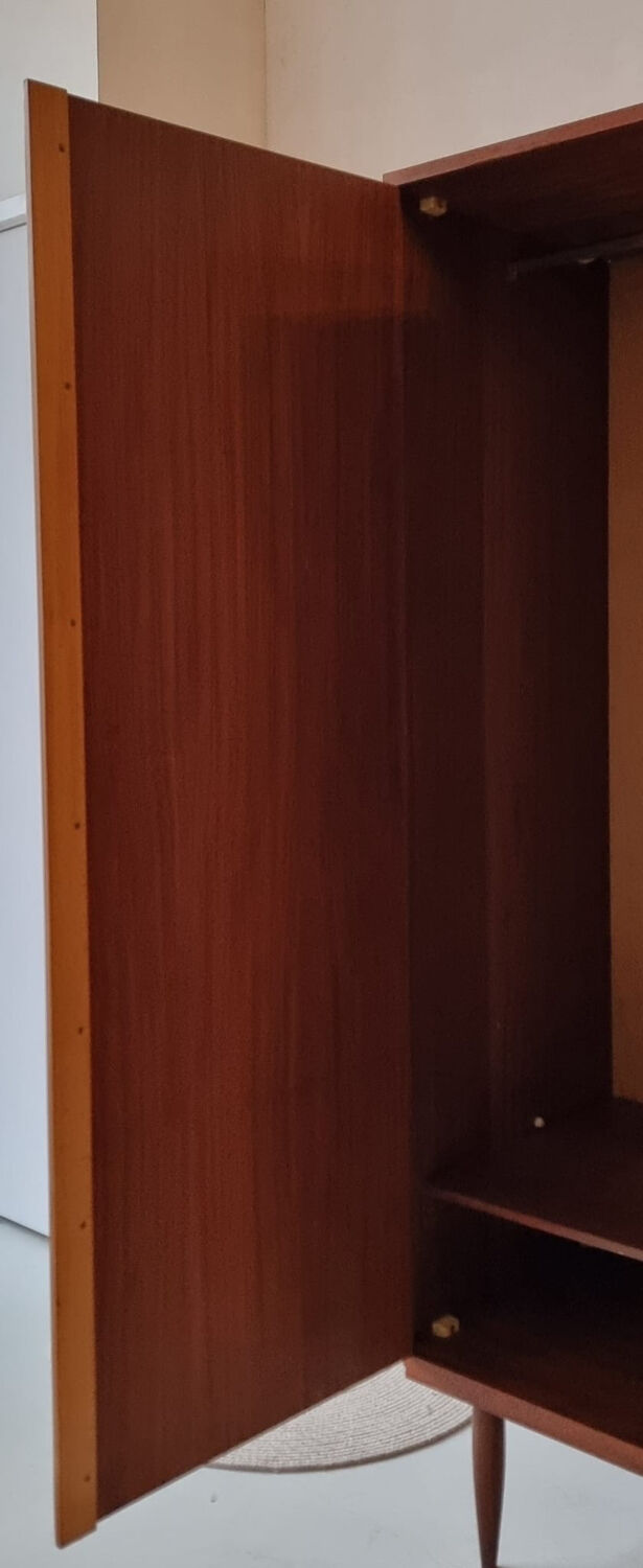 Armoire du milieu du siècle