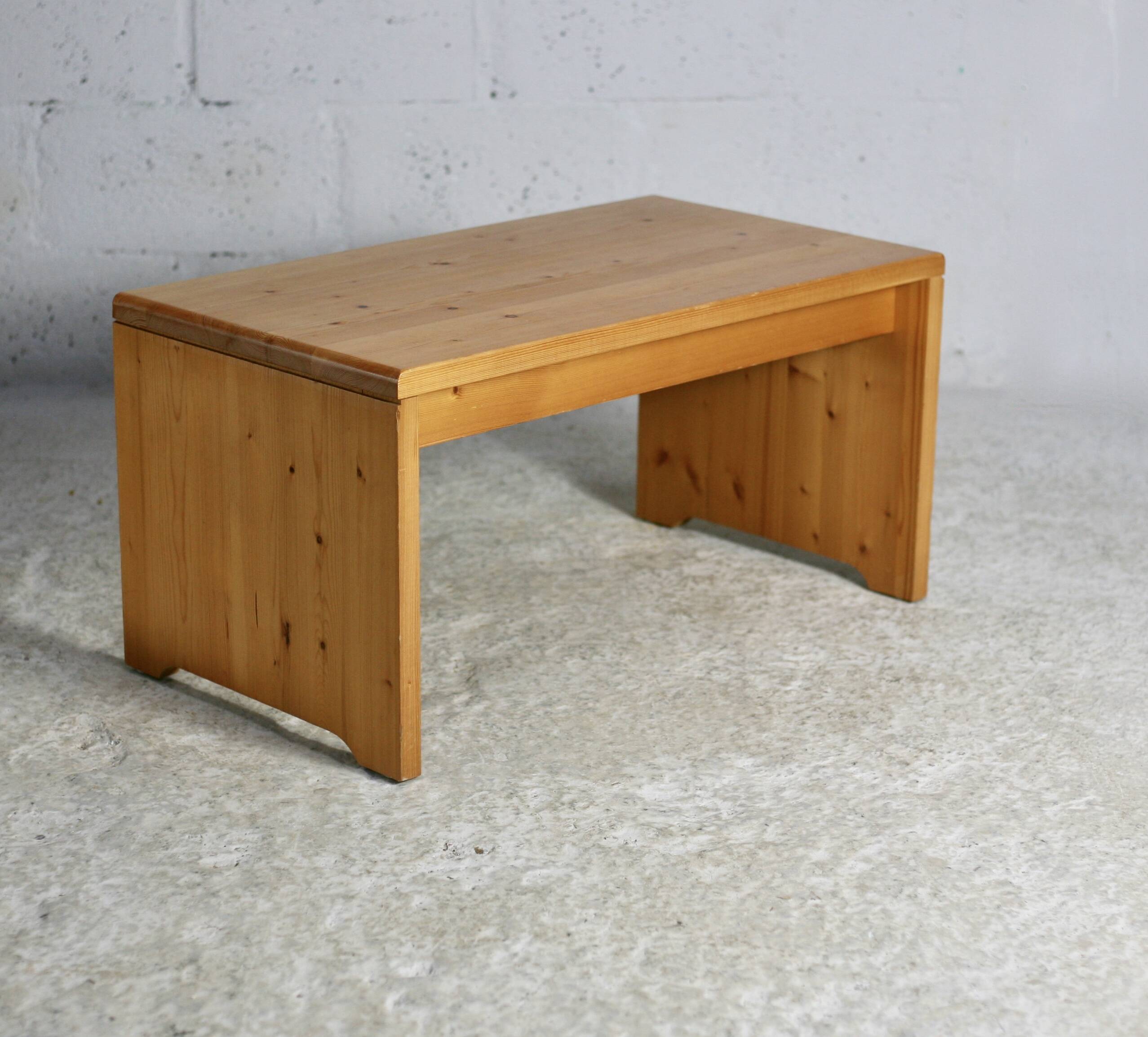 Charlotte Perriand (selection of) for Les Arcs, rare pine coffee table, France, circa 1960