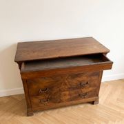 Commode ancienne en noyer massif
