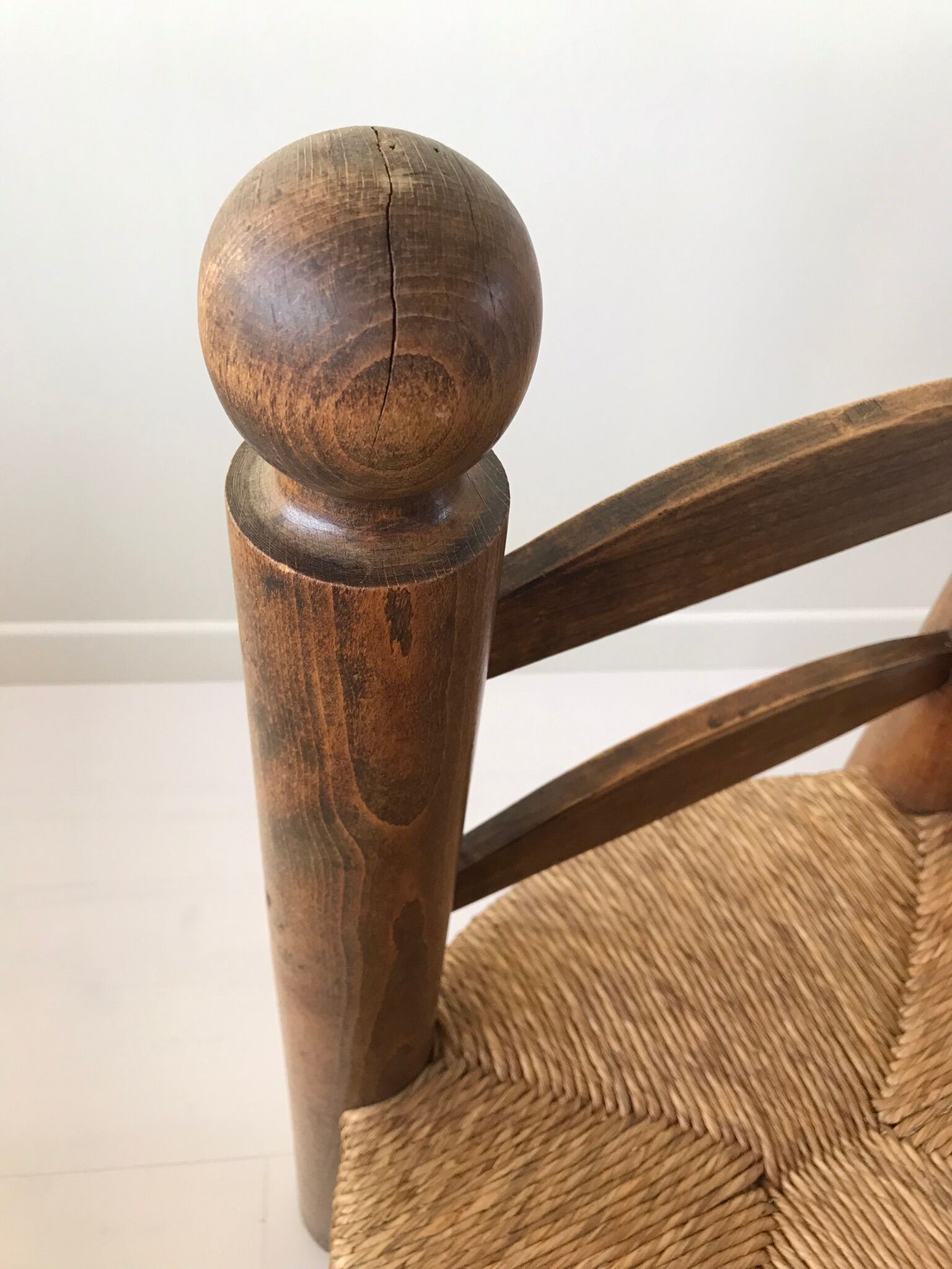 Solid wood straw chair