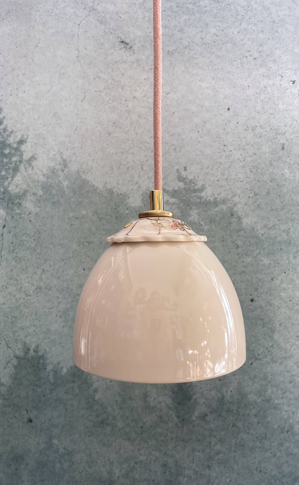 Beige ceramic lamp and decorative bowl