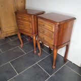 Paire de tables de chevet style Louis XV en merisier