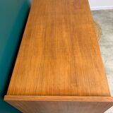 Vintage dresser with tapered feet